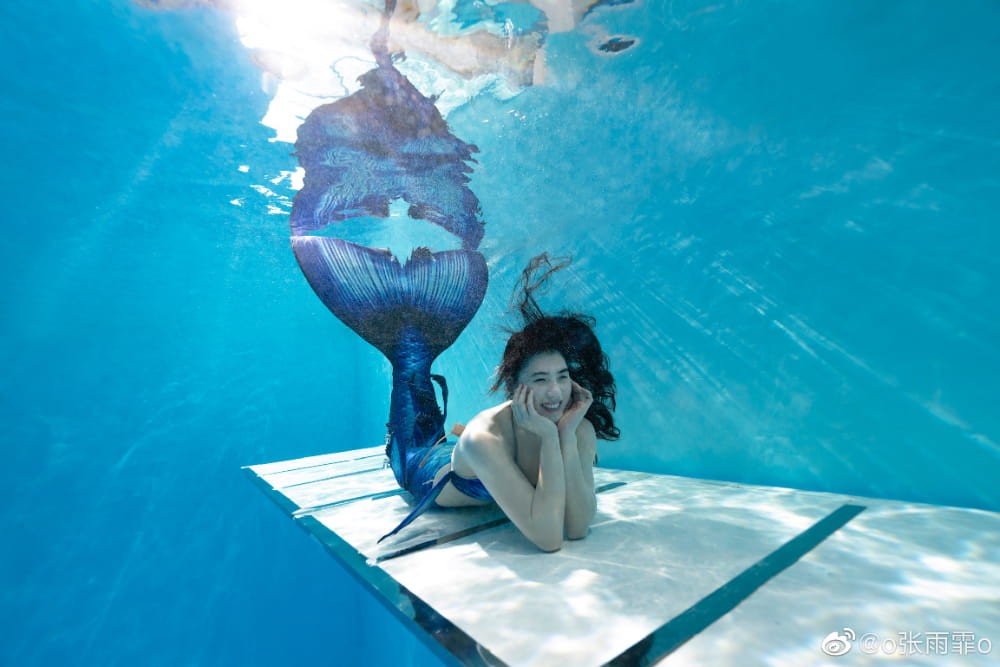 碧波仙子幻化人鱼 泳坛蝶后绽放魅力