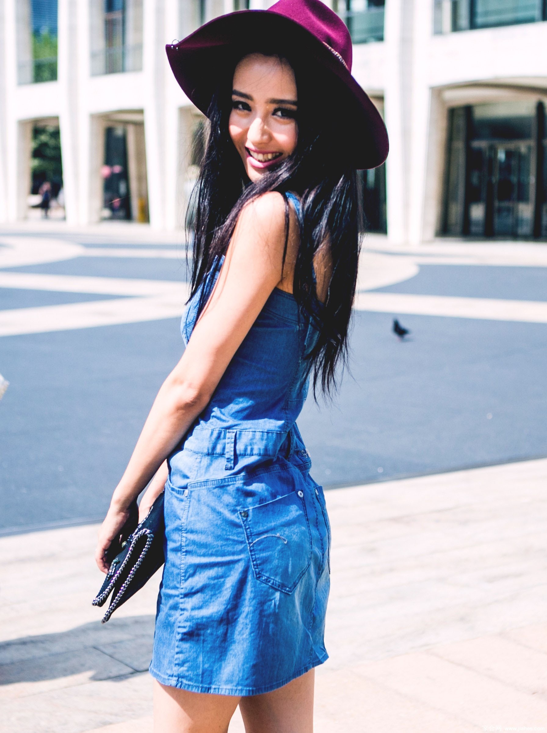 光影交织间的暗夜诗篇佟丽娅魅影大片诠释神秘与优雅