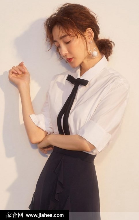 素颜女神王丽坤风格百变写真 妆容精致气质如兰