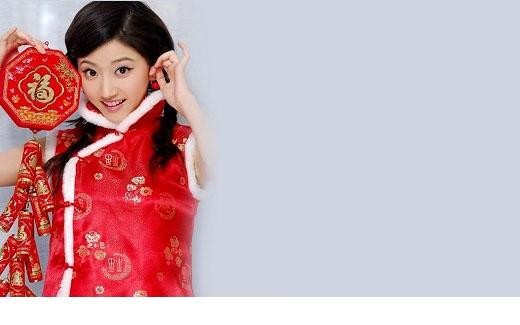 红裳映雪颜不减岁月风华