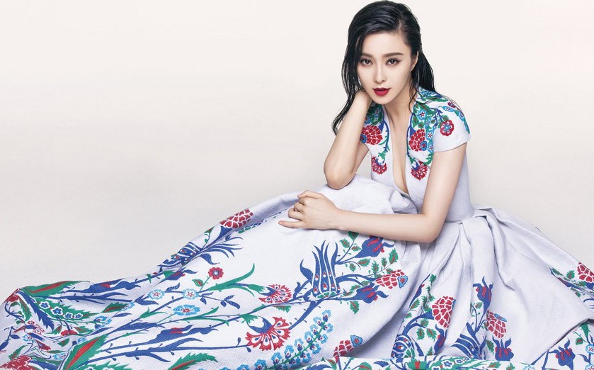 范冰冰妩媚登封光影流转间尽显风华