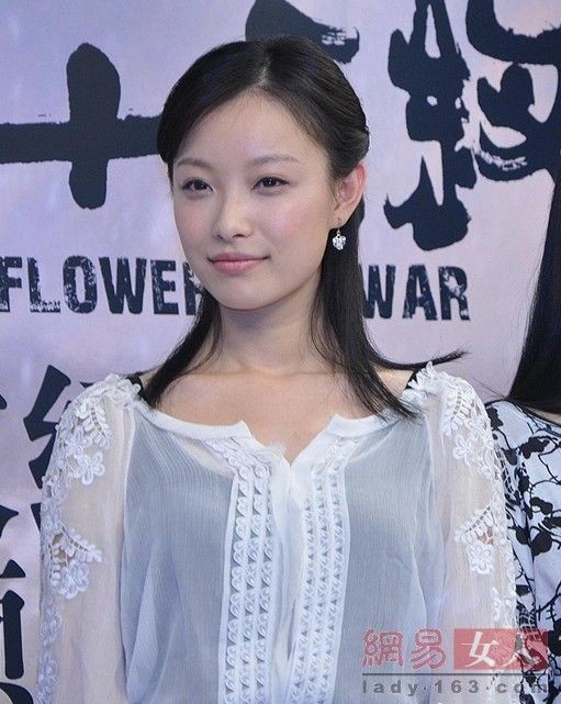 张艺谋倪妮“一天八次”：片场血汗真相与惊天谣言